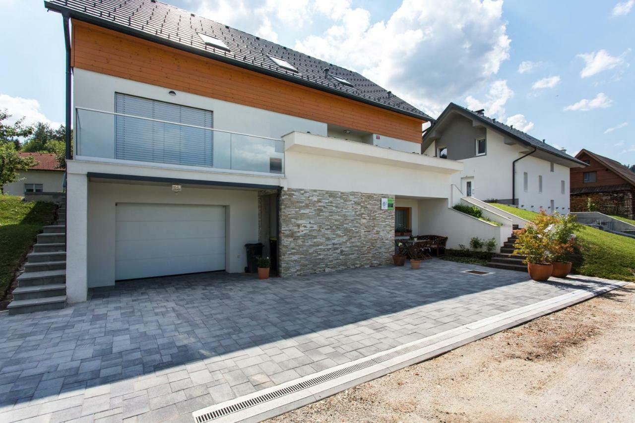 Apartments Domovoj Medvode Kültér fotó